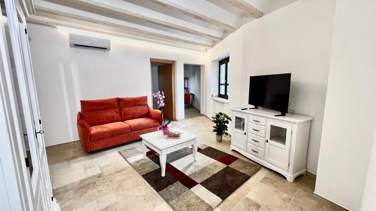 Апартаменты La Casa Di Natalie Джиразоле Экстерьер фото
